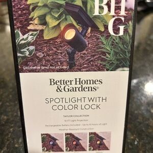 Better Homes And Gardens Taylor Collection Spotlight - Black and Red